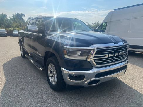 Used 2023 RAM 1500 Laramie AWD/4WD image 1