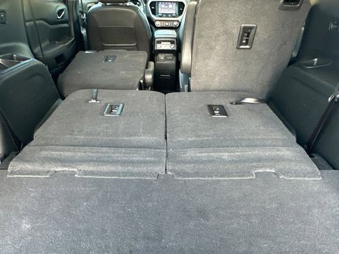 Certified 2023 GMC Acadia Denali w/ Denali Ultimate Package image 17