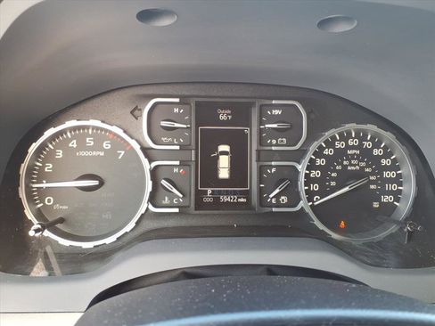 Used 2018 Toyota Tundra SR5 w/ SR5 Upgrade Package image 27