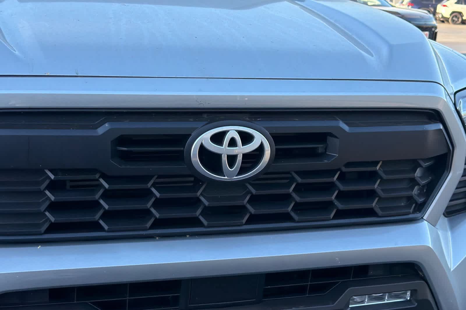 Used 2024 Toyota Tacoma TRD Off-Road w/ TRD Off Road Upgrade Package AWD/4WD image 10