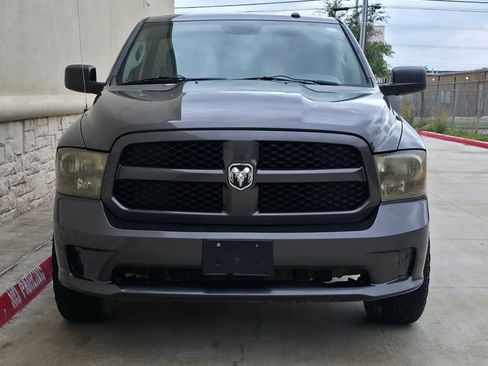 Used 2015 RAM 1500 Express RWD image 9
