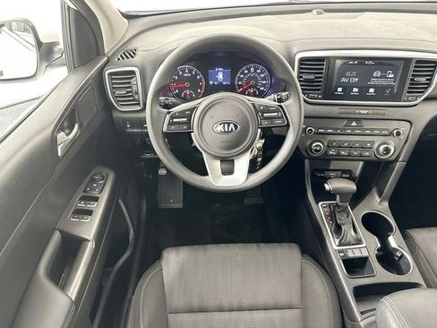 Used 2020 Kia Sportage LX image 10