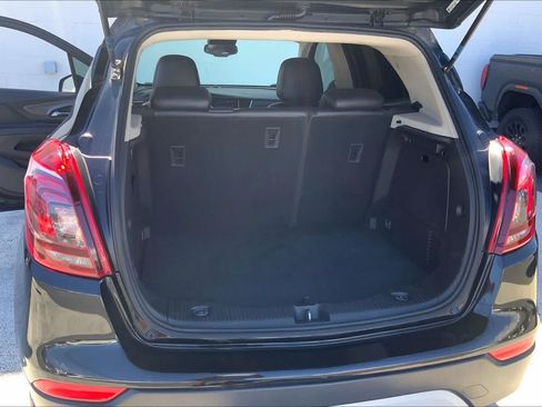 Used 2019 Buick Encore Essence FWD image 18