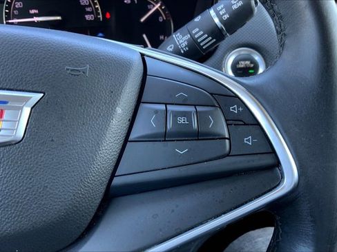 Used 2018 Cadillac XT5 Premium Luxury image 19
