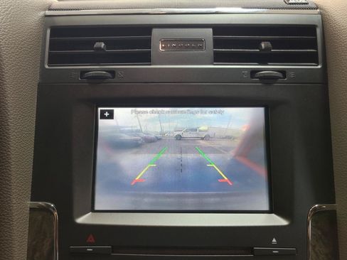 Used 2016 Lincoln Navigator Select RWD image 15