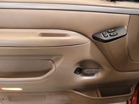 Used 1994 Ford F150 XL image 9