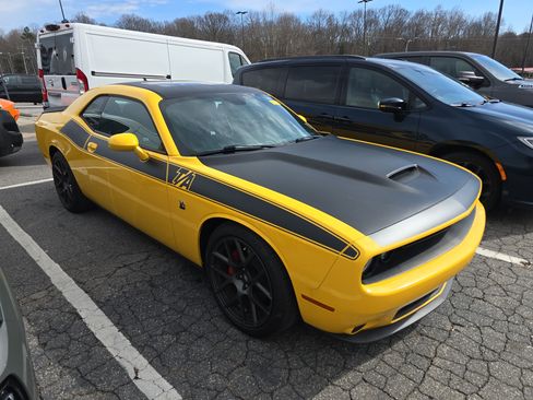 Used 2018 Dodge Challenger T/A image 1