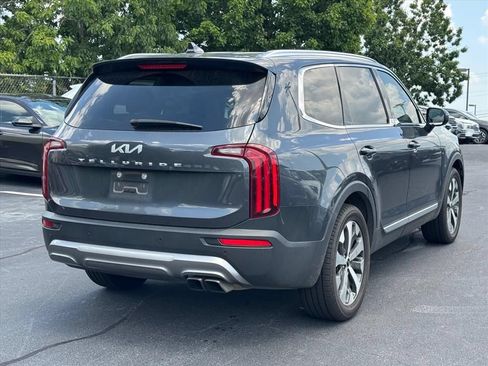 Used 2022 Kia Telluride EX w/ EX Premium Package FWD image 3