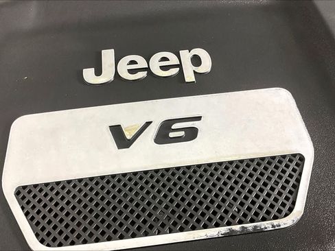 Used 2015 Jeep Wrangler Unlimited Sport w/ Quick Order Package 24S AWD/4WD image 27