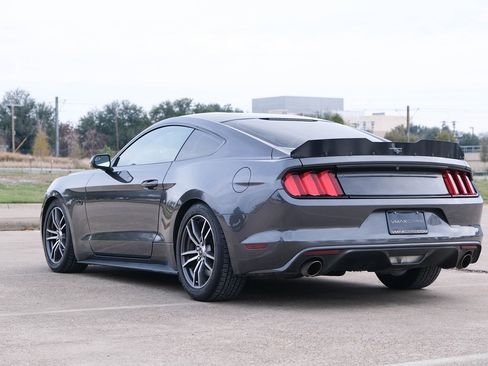 Used 2017 Ford Mustang GT image 11
