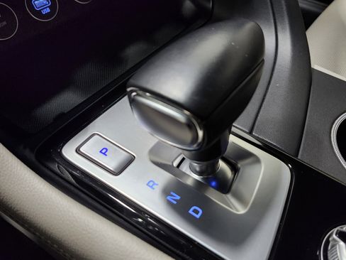 Used 2023 Genesis G70 2.0T image 33