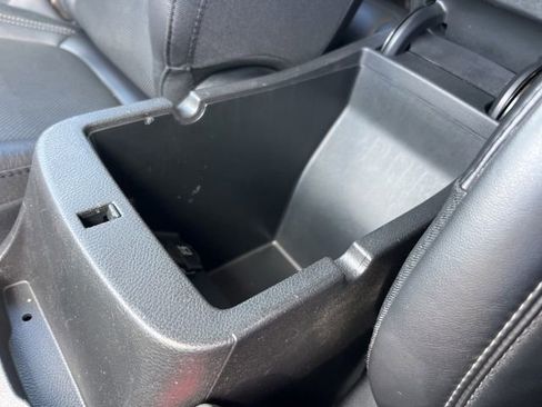 Used 2019 Jeep Cherokee Limited AWD/4WD image 18