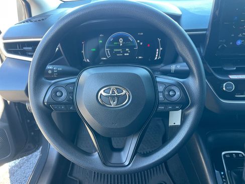 Used 2026 Toyota Corolla SE image 7