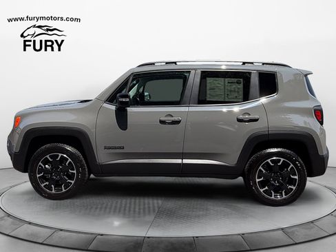 Used 2023 Jeep Renegade Latitude AWD/4WD image 6