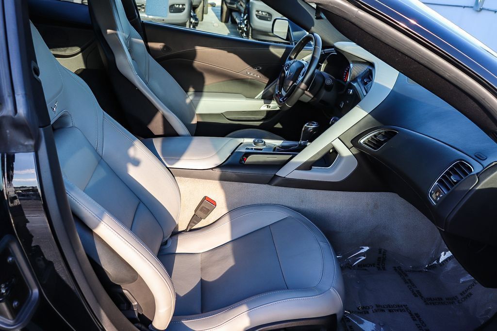 Used 2019 Chevrolet Corvette Z06 RWD image 17