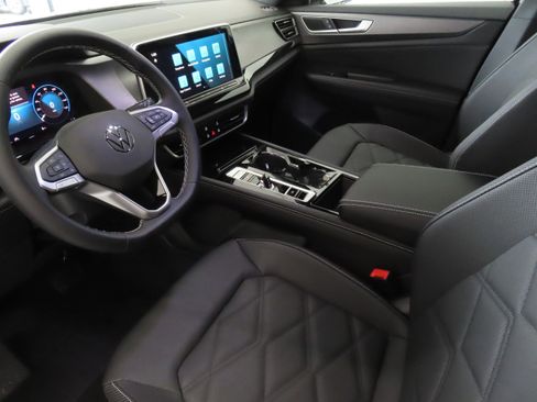 New 2025 Volkswagen Atlas Cross Sport SE image 21