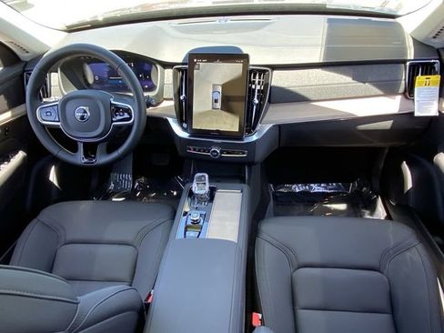 New 2025 Volvo XC90 B6 Plus w/ Protection Package image 16