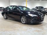 Used 2017 Toyota Camry SE image 3