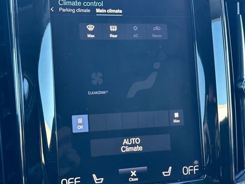 Used 2019 Volvo XC60 T5 Momentum w/ Premium Package image 21