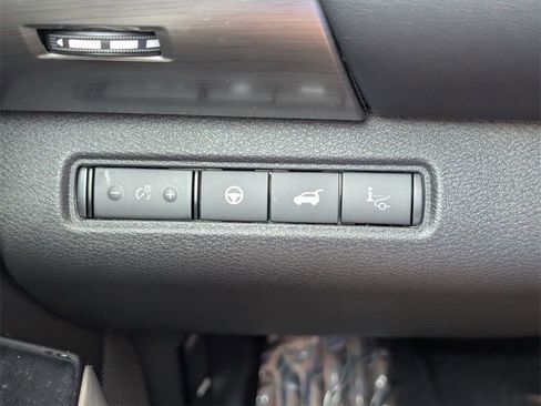 New 2025 Nissan Pathfinder Platinum image 27