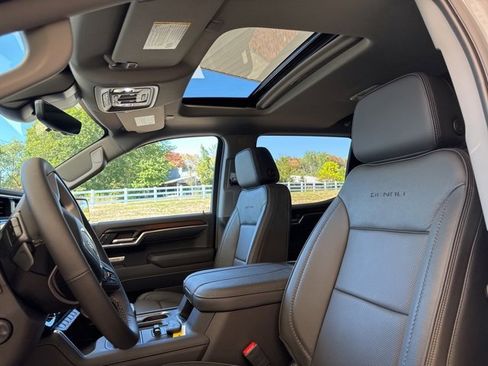 New 2026 GMC Sierra 1500 Denali w/ Denali Reserve Package image 4