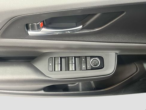 Used 2024 Toyota Prius XLE image 18