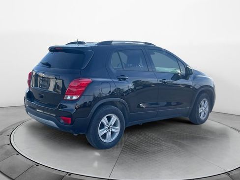 Used 2022 Chevrolet Trax LT w/ LT Convenience Package image 5