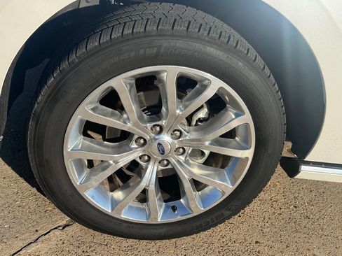 Used 2019 Ford Expedition Platinum image 9