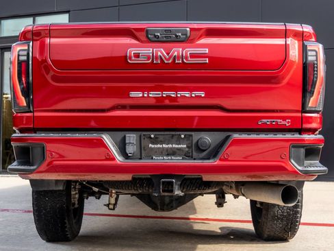 Used 2024 GMC Sierra 2500 AT4 w/ AT4 Premium Plus Package AWD/4WD image 7