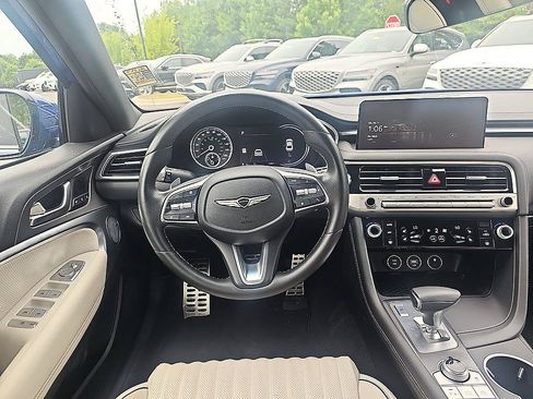 Used 2025 Genesis G70 2.5T w/ Sport Prestige Package RWD image 17