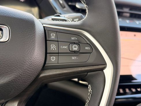New 2026 Jeep Grand Cherokee Limited AWD/4WD image 13