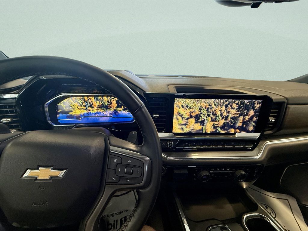 Used 2023 Chevrolet Silverado 1500 High Country w/ Technology Package AWD/4WD image 16