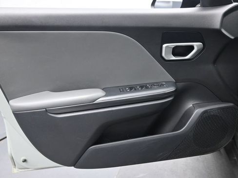 Used 2025 Kia K4 FWD image 23