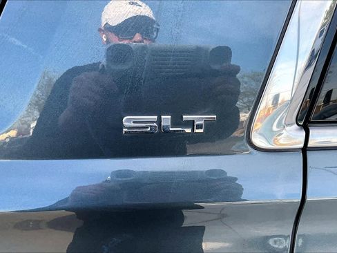 Used 2020 GMC Yukon SLT w/ HD Trailering Package image 10