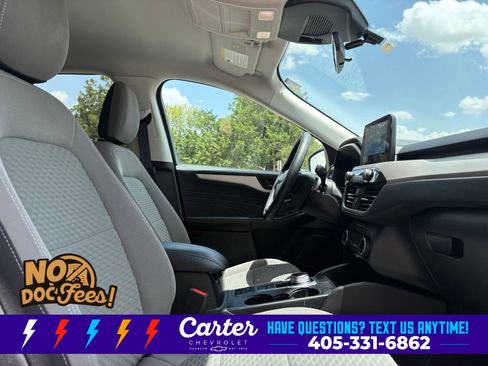 Used 2022 Ford Escape SE w/ SE Sport Appearance Package AWD/4WD image 18
