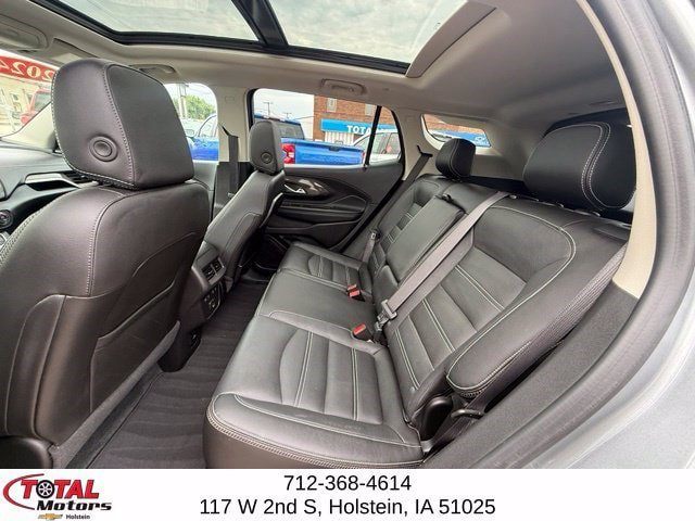 Certified 2024 GMC Terrain Denali w/ Denali Premium Package AWD/4WD image 11