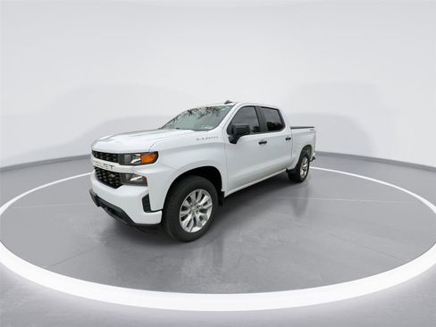 Used 2022 Chevrolet Silverado 1500 Custom image 3