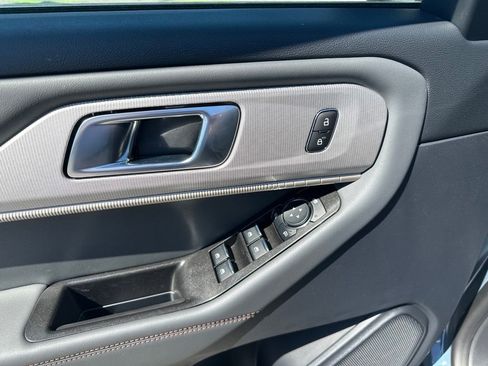 New 2026 Ford Explorer Active RWD image 13