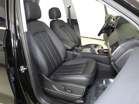Used 2023 Audi Q5 2.0T Premium w/ Convenience Package AWD/4WD image 19