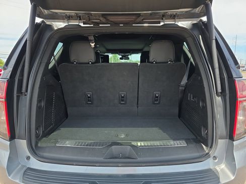 Used 2023 Chevrolet Tahoe Z71 w/ Luxury Package AWD/4WD image 15
