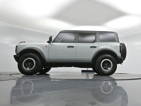 Used 2024 Ford Bronco Badlands w/ Sasquatch Package image 8