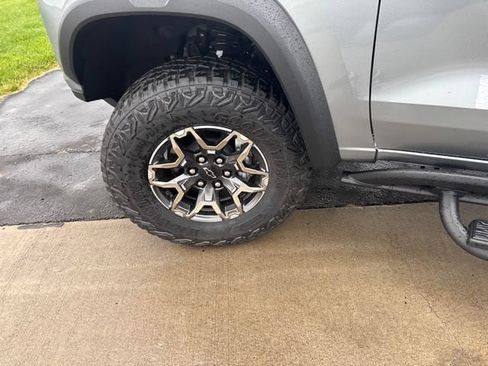 New 2026 Chevrolet Colorado ZR2 w/ Technology Package AWD/4WD image 28
