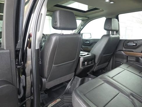 Used 2022 Chevrolet Silverado 1500 LT Trail Boss w/ Convenience Package II image 18