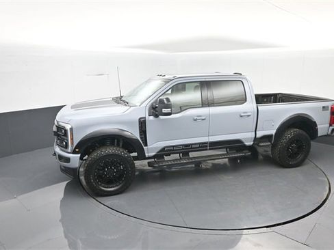 New 2026 Ford F250 Lariat w/ Black Appearance Package image 21