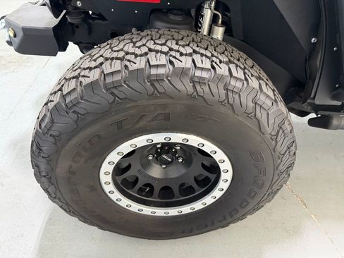 Used 2017 Jeep Wrangler Unlimited Sport w/ Quick Order Package 24S AWD/4WD image 6