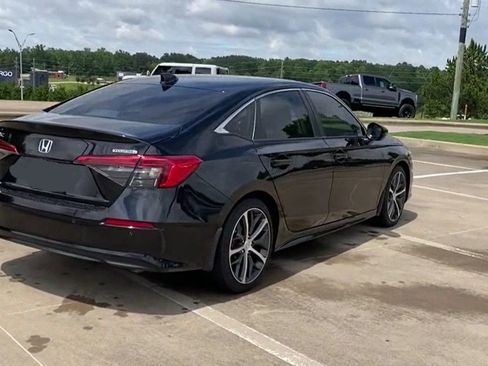 Used 2024 Honda Civic Touring image 4