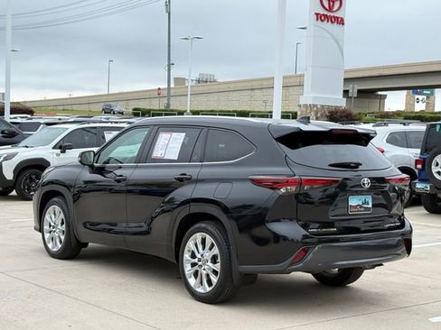 Used 2024 Toyota Highlander Limited AWD/4WD image 5