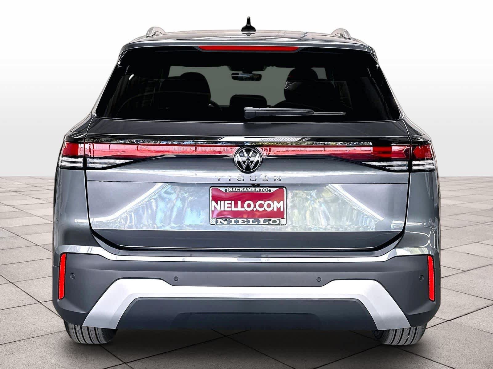 New 2026 Volkswagen Tiguan S FWD image 4