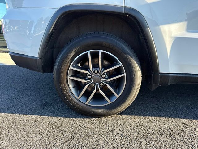 Used 2019 Jeep Grand Cherokee Limited AWD/4WD image 10