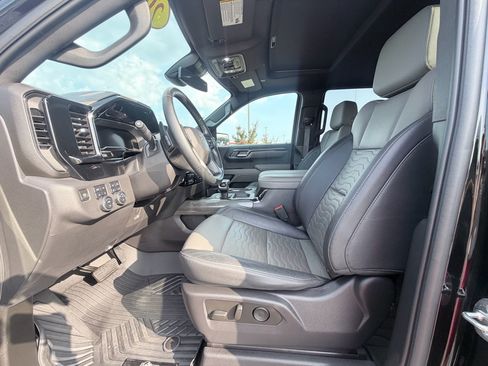 Used 2024 Chevrolet Silverado 1500 ZR2 AWD/4WD image 20